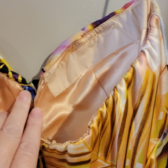 🔥Vintage Multi print Mini Dress Sz 8 -running small fit size 6 - Picture 8 of 9